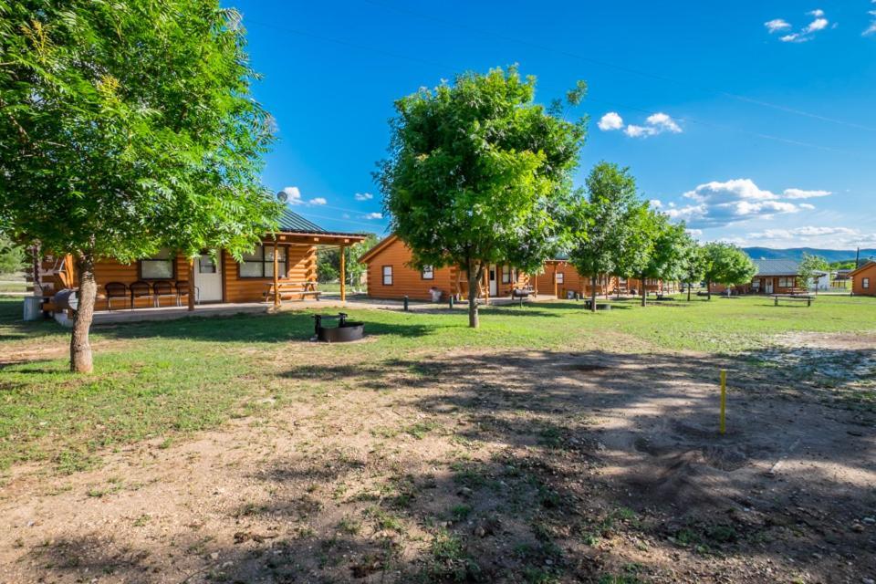 River Bluff Cabins Rio Frio エクステリア 写真