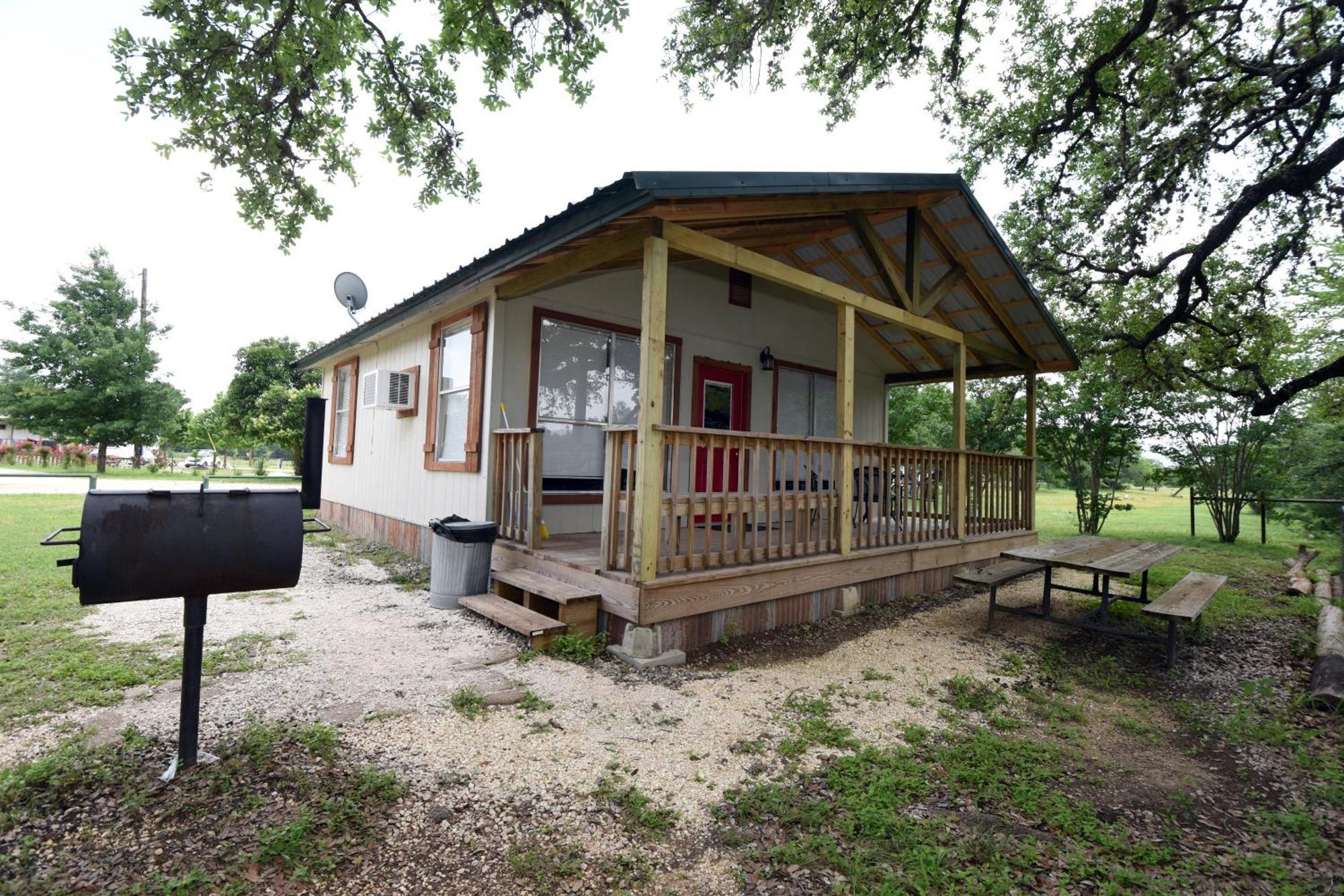 River Bluff Cabins Rio Frio エクステリア 写真