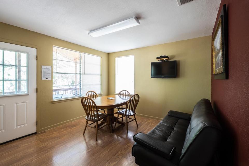 River Bluff Cabins Rio Frio 部屋 写真