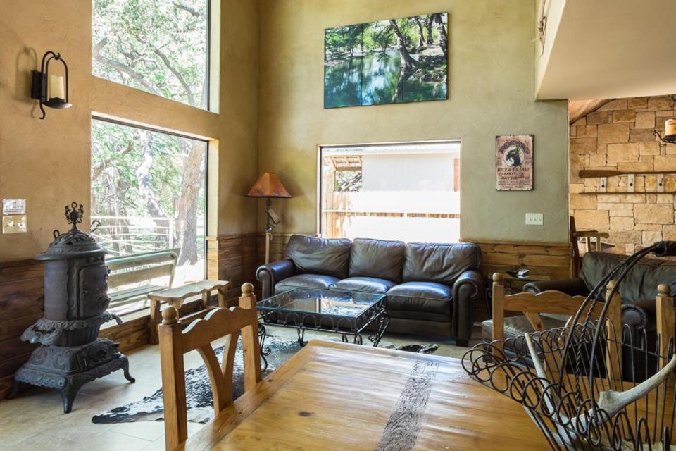 River Bluff Cabins Rio Frio 部屋 写真