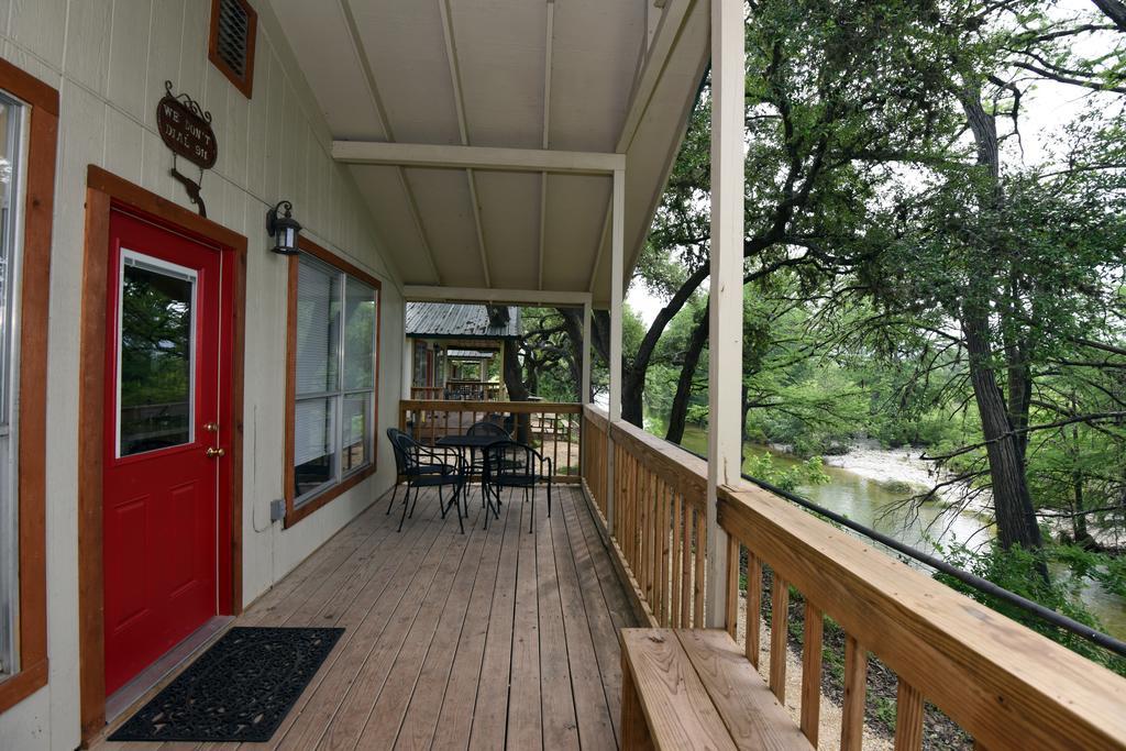 River Bluff Cabins Rio Frio エクステリア 写真